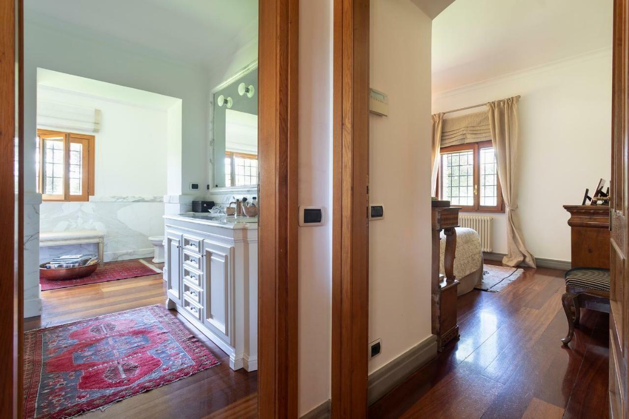 Villa In Via Della Marcigliana Casale Torre San Giovanni Екстер'єр фото