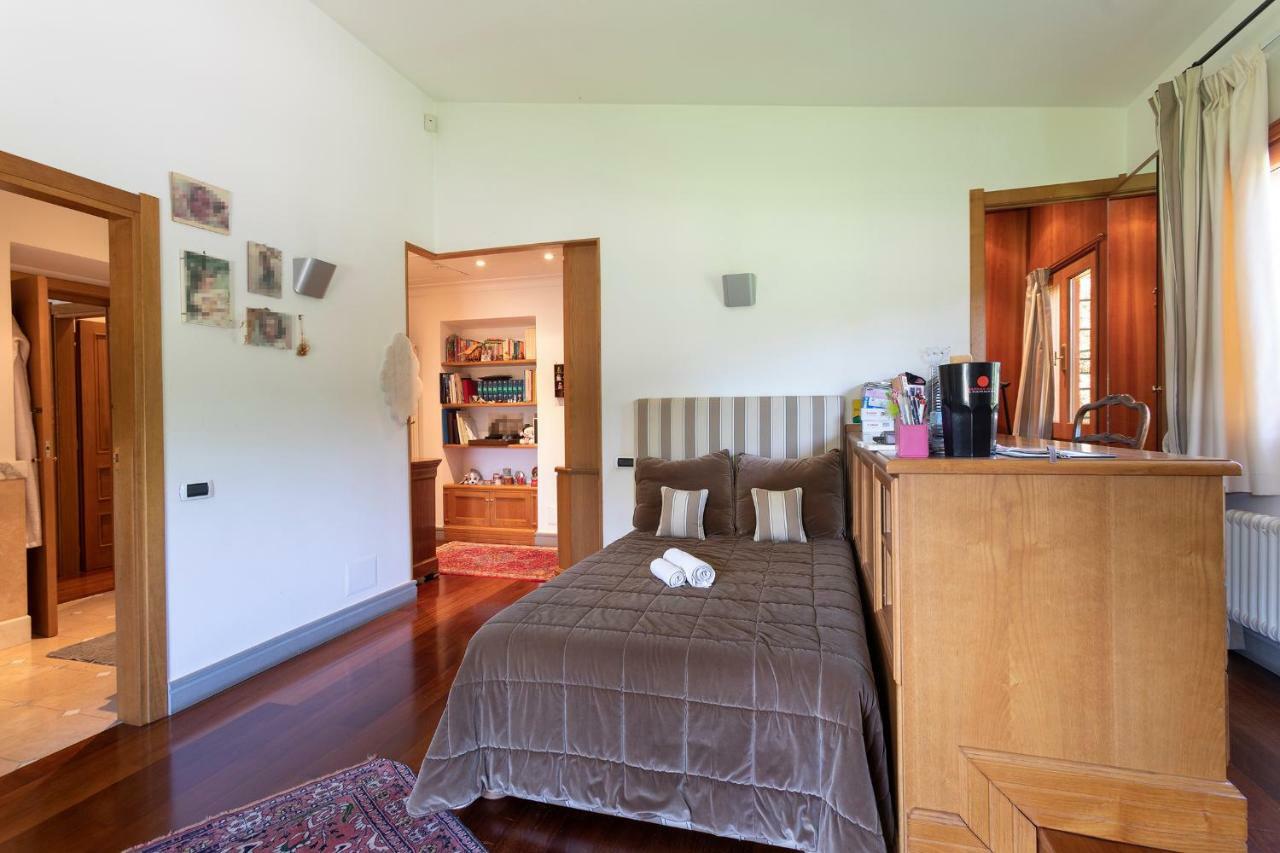 Villa In Via Della Marcigliana Casale Torre San Giovanni Екстер'єр фото