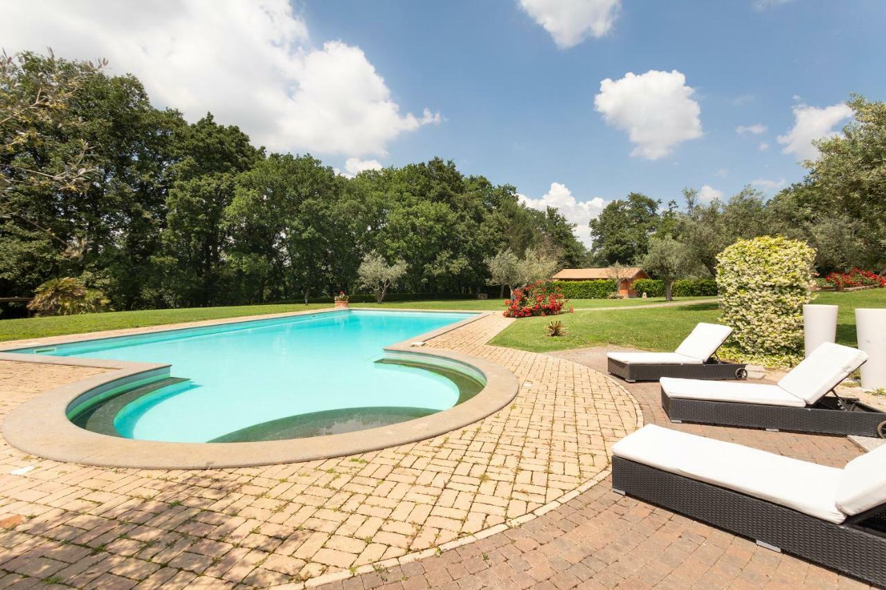 Villa In Via Della Marcigliana Casale Torre San Giovanni Екстер'єр фото