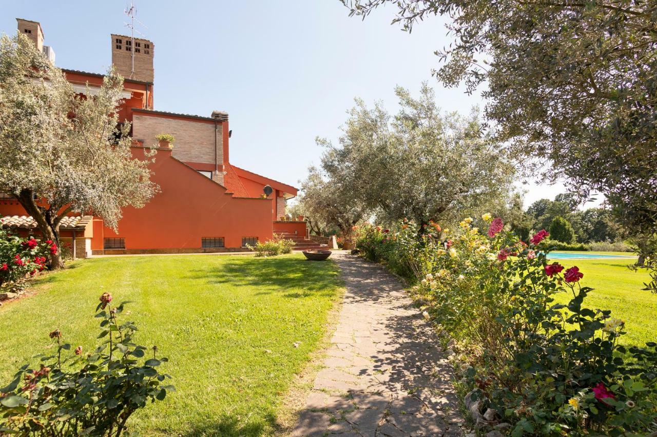 Villa In Via Della Marcigliana Casale Torre San Giovanni Екстер'єр фото