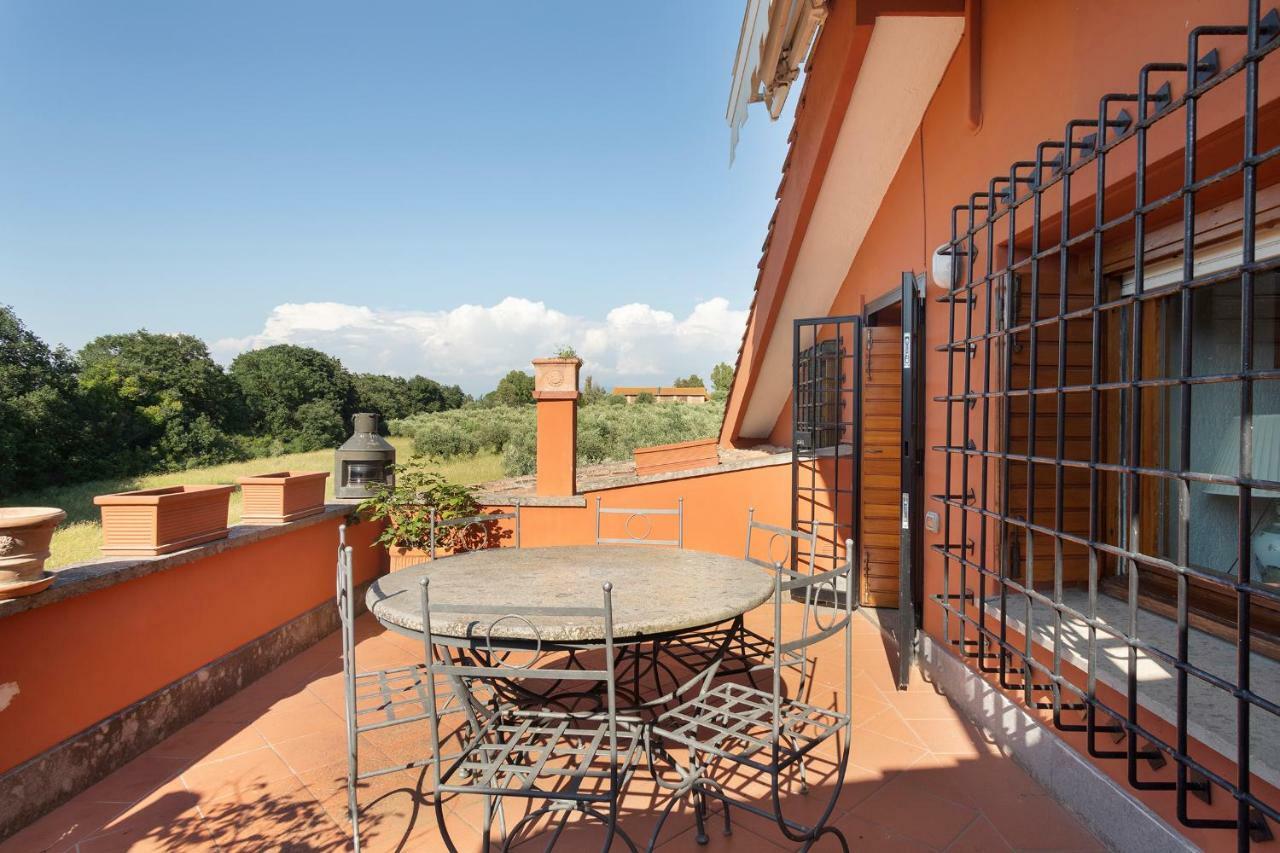 Villa In Via Della Marcigliana Casale Torre San Giovanni Екстер'єр фото